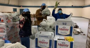 Westlands Water District donates food to families for the holidays